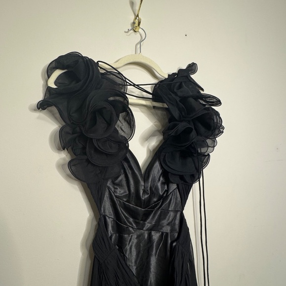 MAC DUGGAL Ruffle Tiered Cut Out Chiffon Gown - Picture 7 of 7